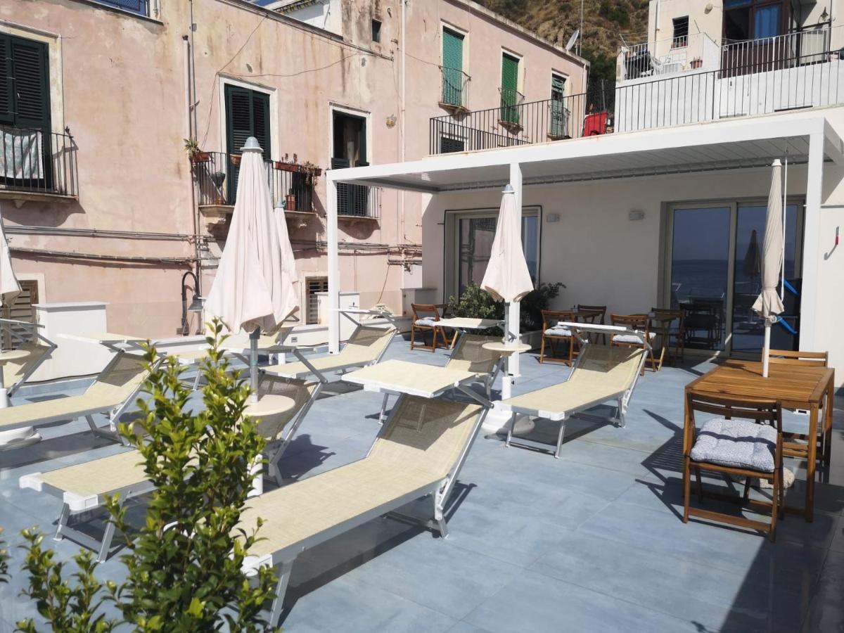 Tulla'S Hotell Giardini Naxos Eksteriør bilde