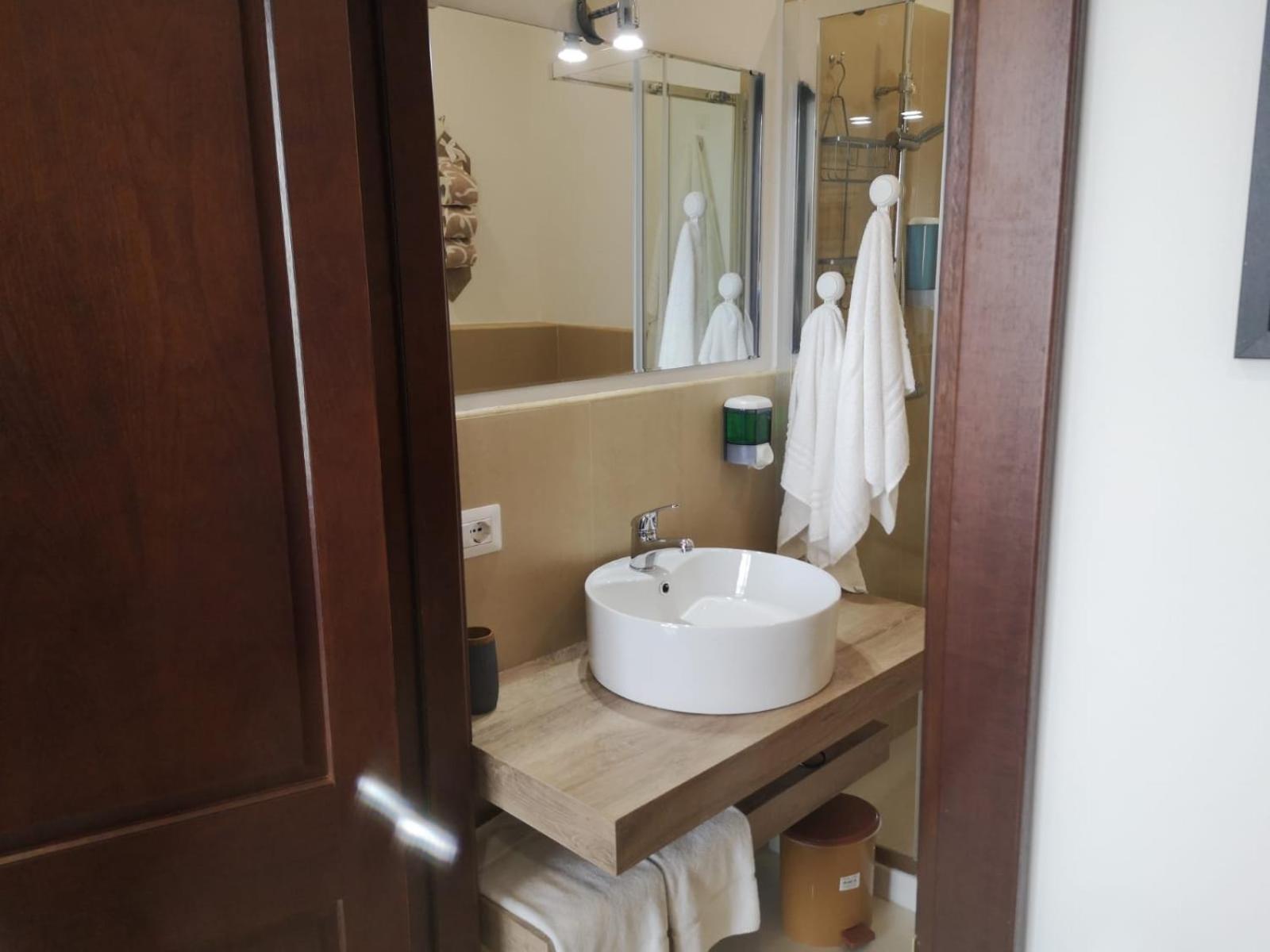 Tulla'S Hotell Giardini Naxos Eksteriør bilde