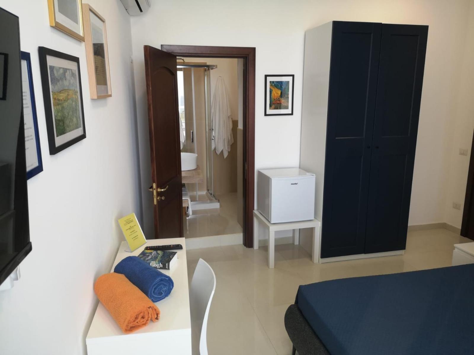 Tulla'S Hotell Giardini Naxos Eksteriør bilde